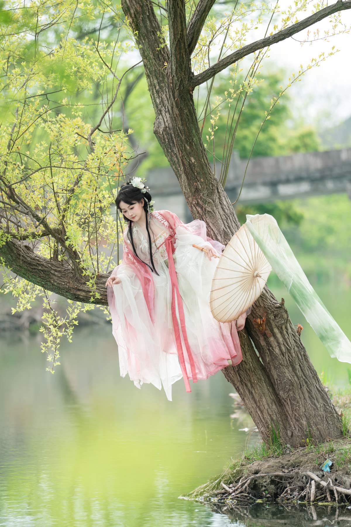 [YITUYU艺图语]2025.04.18 洁白绣球 湫一只岁岁 预览图 - 2