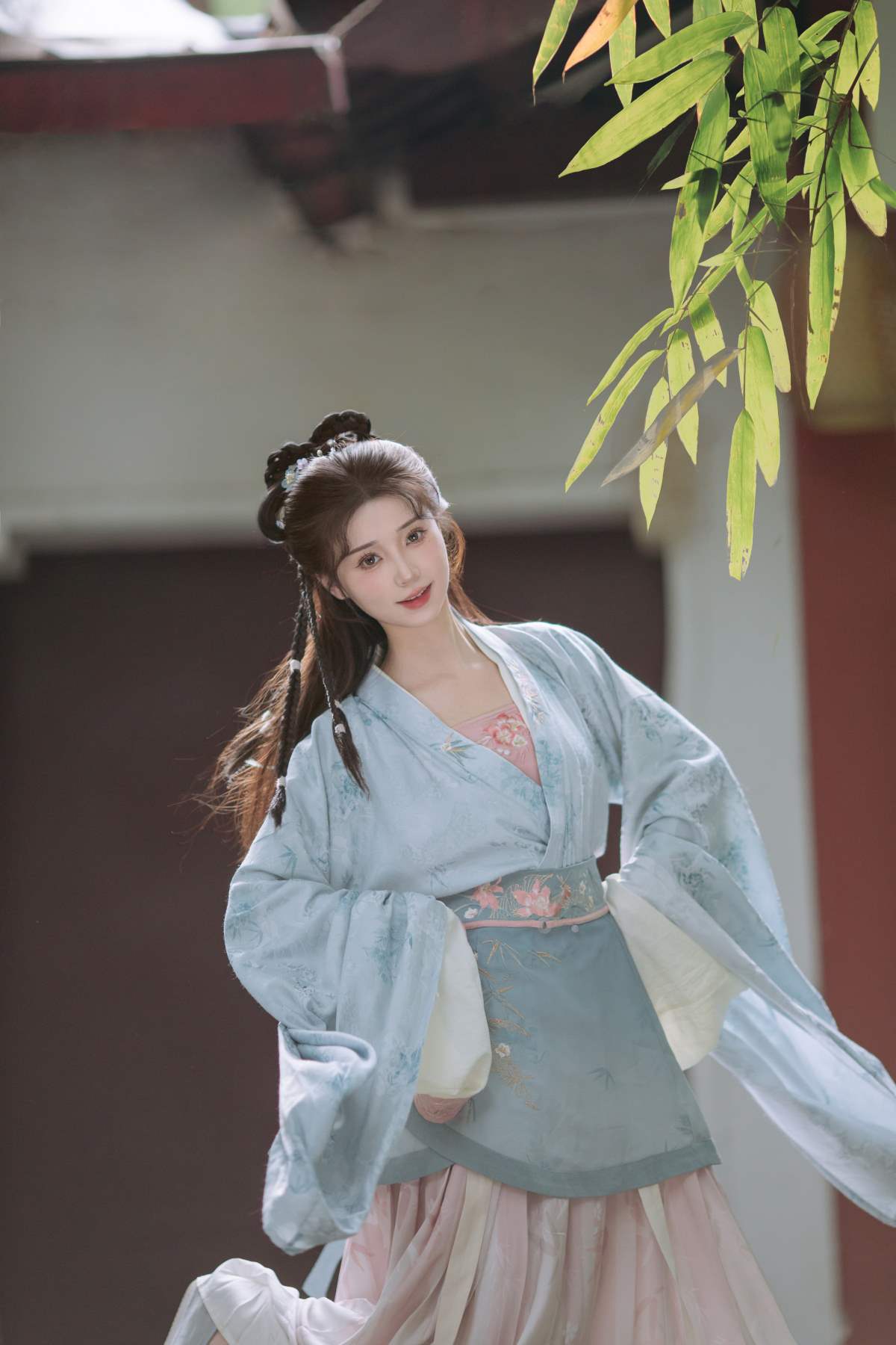 [YITUYU艺图语]2025.04.21 国风少女 褚鸢鸢