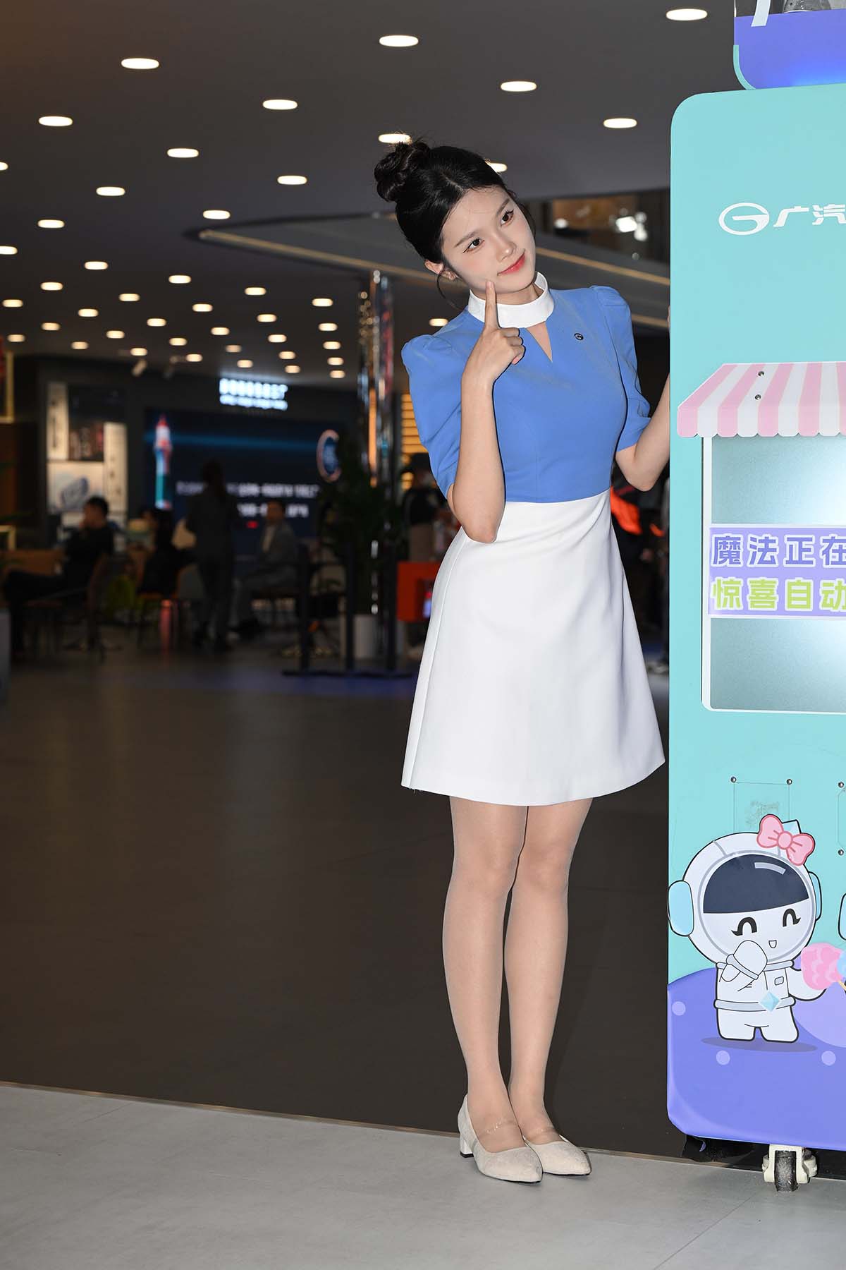 精选街拍作品 NO.4327 清新甜美小姐姐