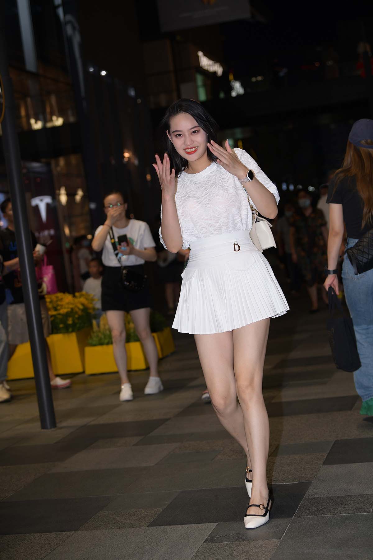 精选街拍作品 NO.4330 青春白色百褶裙