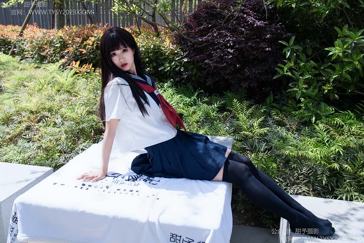 甜予摄影 NO.193 小甜桃-皮鞋、大腿袜、裸足 预览图 - 2