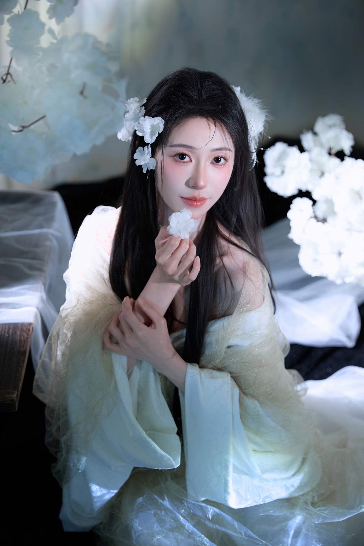 [YITUYU艺图语]2025.04.25 梨花白 粉面姑娘 预览图 - 2