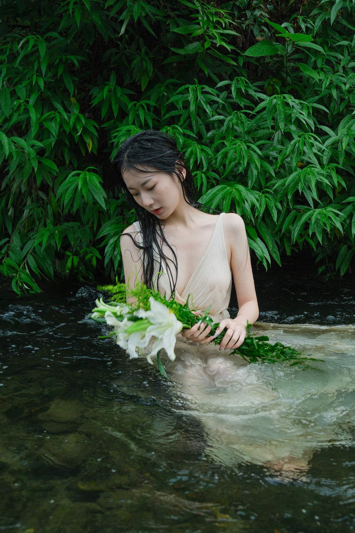 [YITUYU艺图语]2025.04.28 像一阵流淌的梦 阳 预览图 - 2