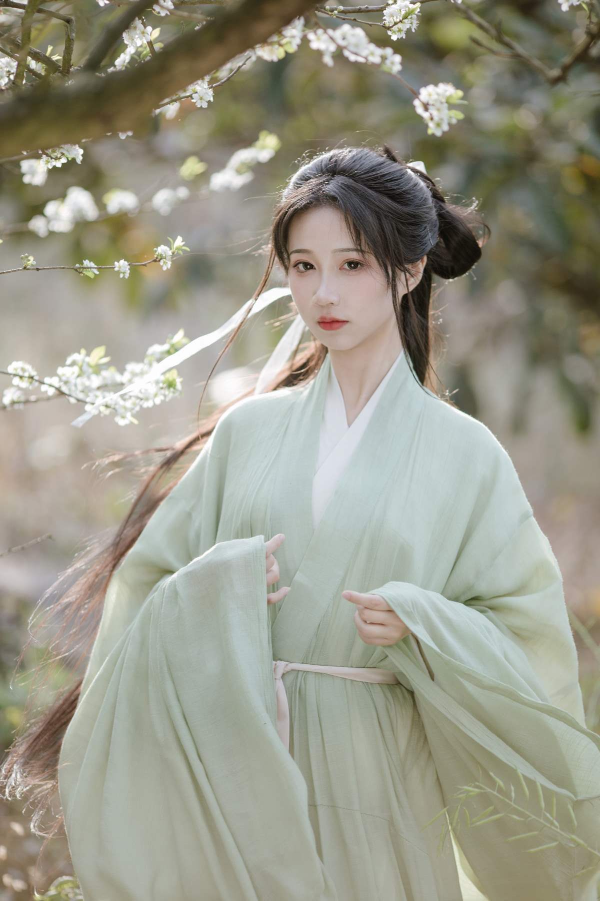 [YITUYU艺图语]2025.04.29 杏花吹满头 绮罗生的小苏苏