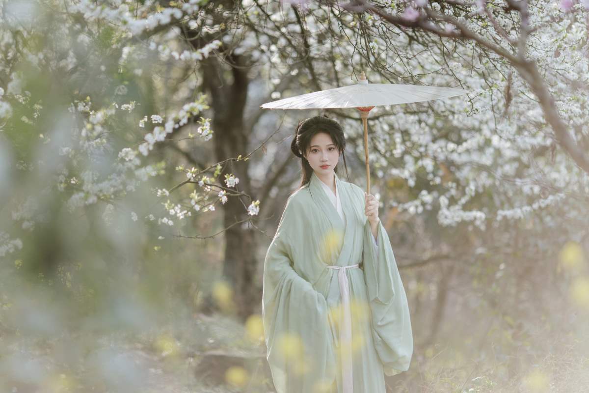 [YITUYU艺图语]2025.04.29 杏花吹满头 绮罗生的小苏苏 预览图 - 2