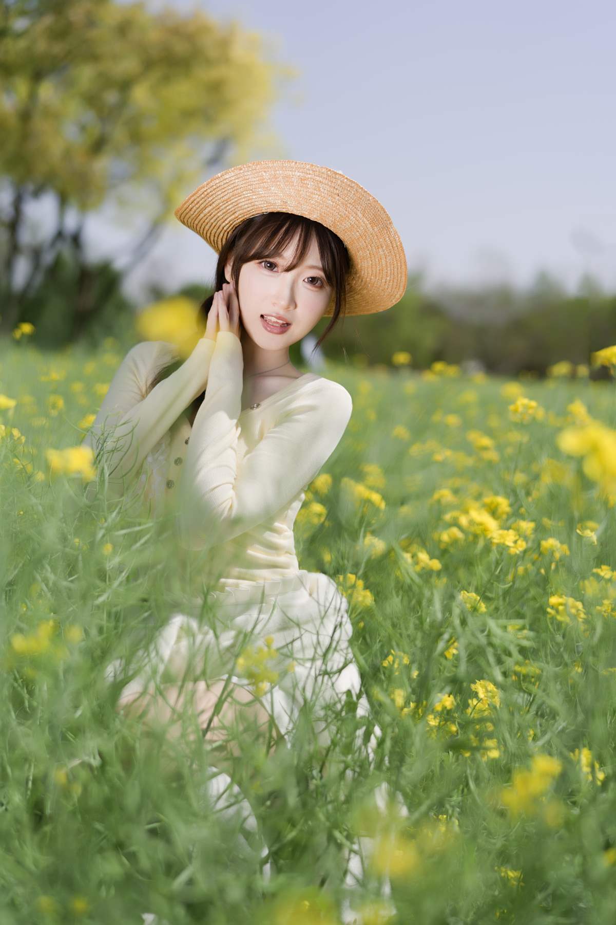 [YITUYU艺图语]2025.04.30 花海青春 冰冷企鹅