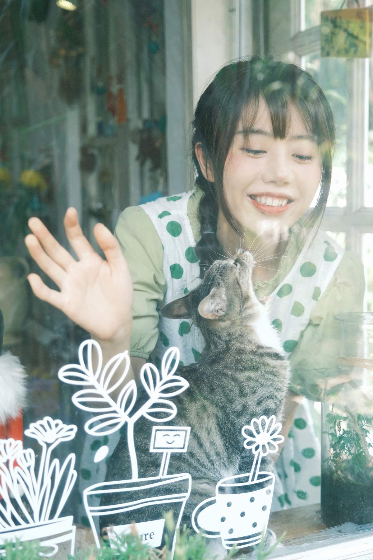 [YITUYU艺图语]2025.04.30 苹果味的夏天 祝勺子 预览图 - 2