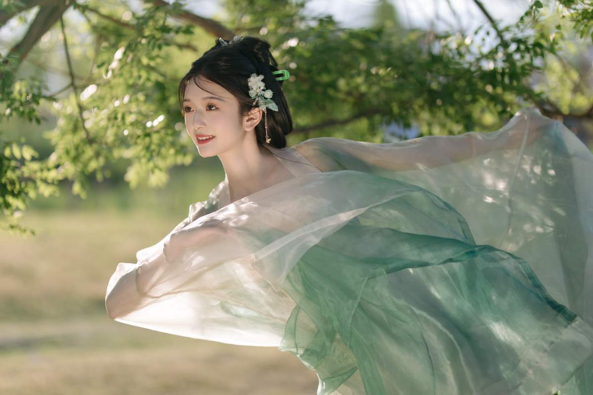 [YITUYU艺图语]2025.05.01 小青鸟 赤嫣在这里 预览图 - 2