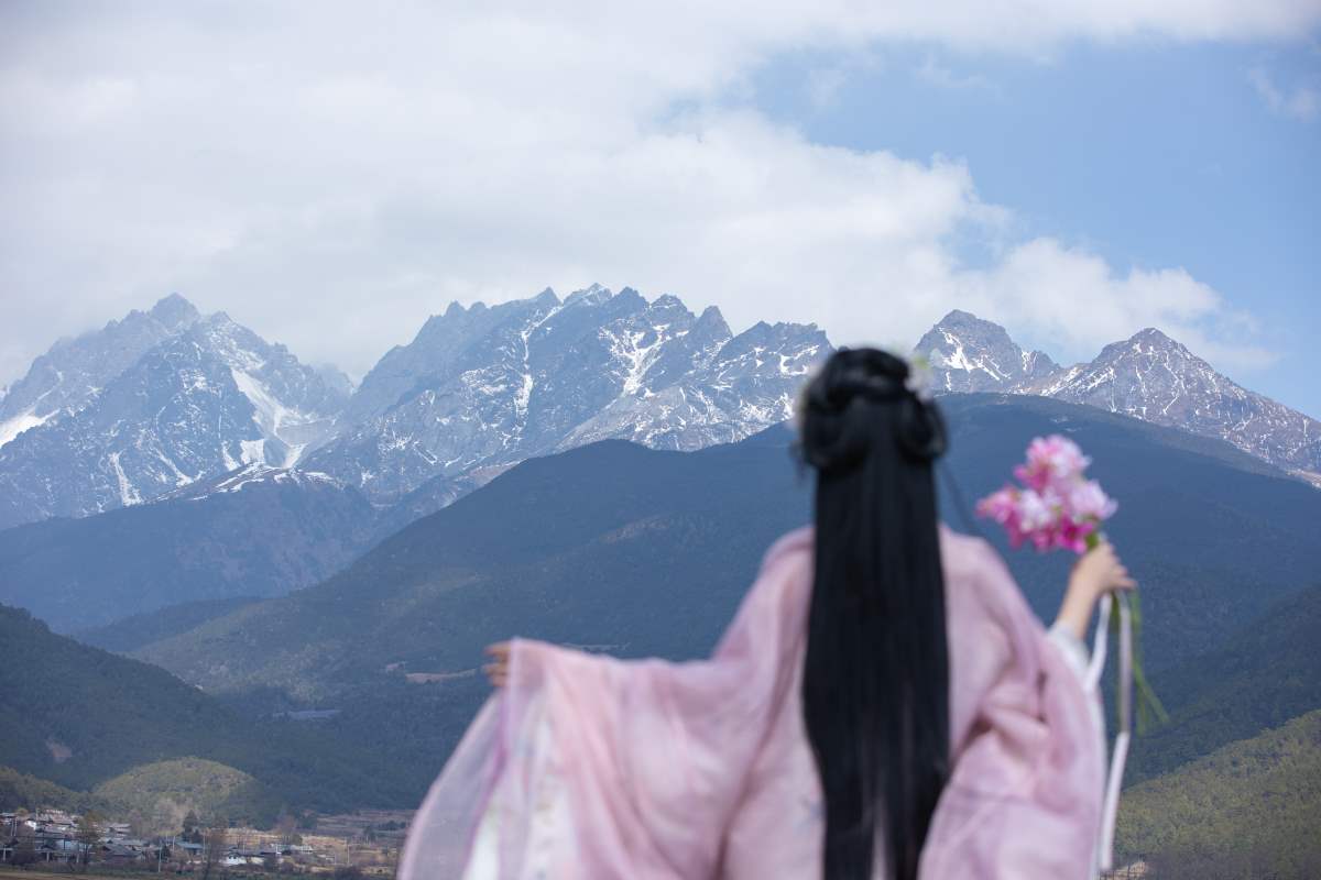 [YITUYU艺图语]2025.05.01 眉间雪 晚江亭 预览图 - 2