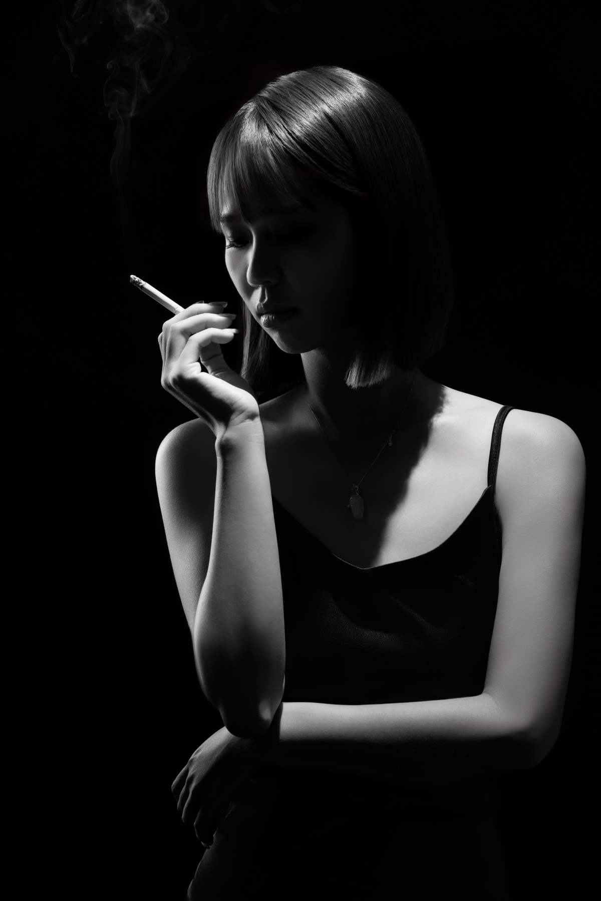 [YITUYU艺图语]2025.05.02 光与影之歌：情绪风肖像 龟龟