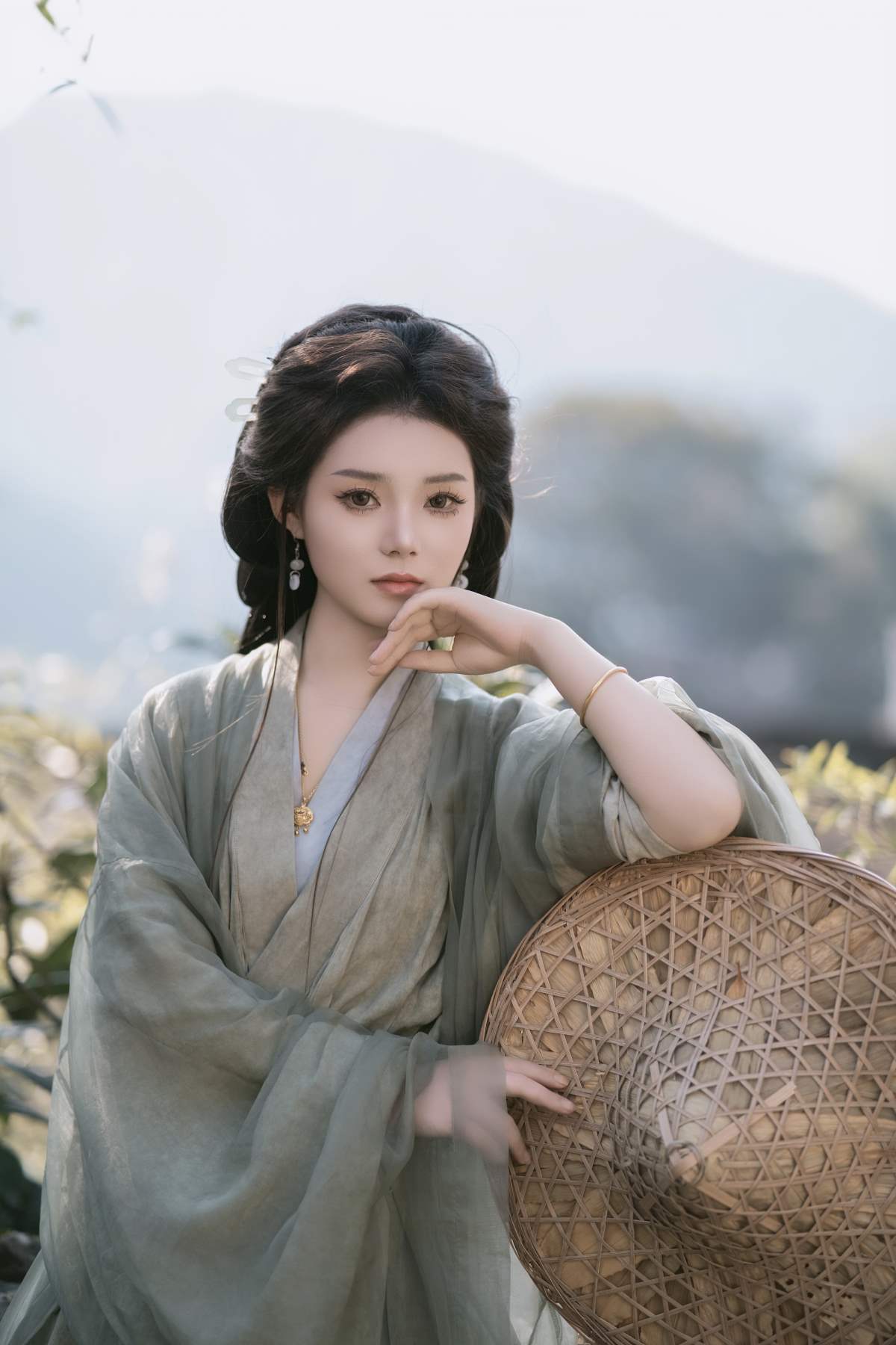 [YITUYU艺图语]2025.05.05 山月不知心事 小方 预览图 - 2