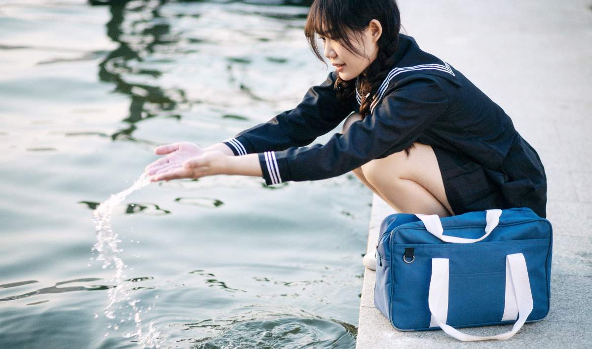 [YITUYU艺图语]2025.05.05 制服少女 醒醒 预览图 - 2