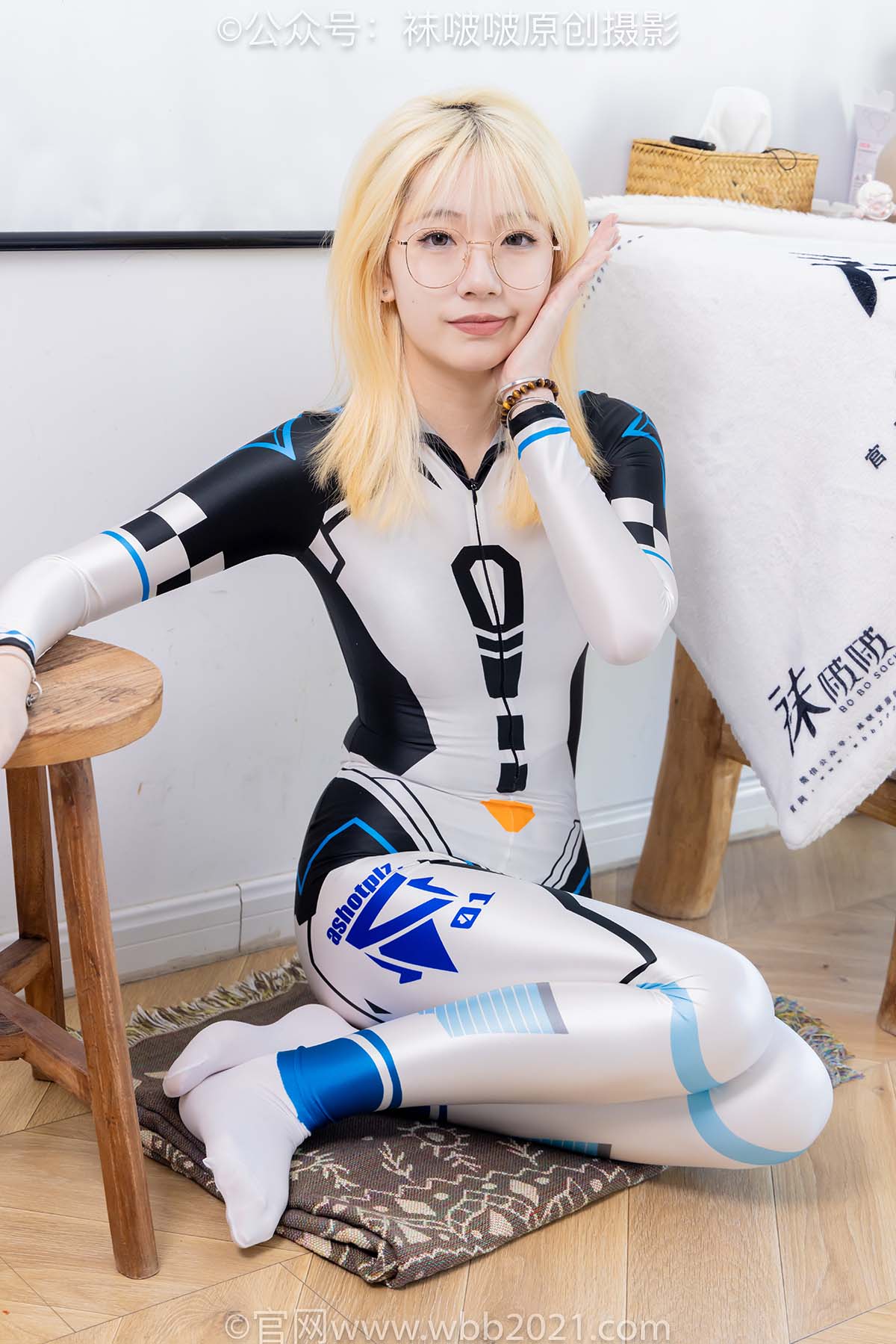 [BoBoSocks袜啵啵]NO.568 小甜豆-连体服、高跟鞋、厚白丝 预览图 - 2