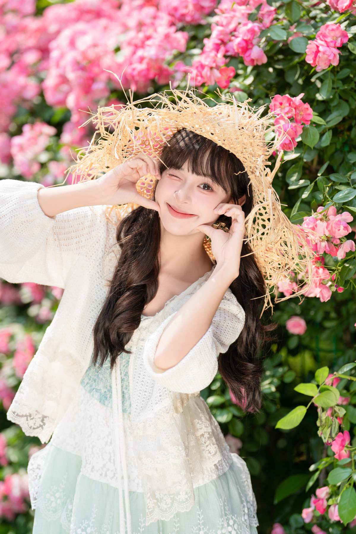 [YITUYU艺图语]2025.05.10 五月的蔷薇 夏芋小年