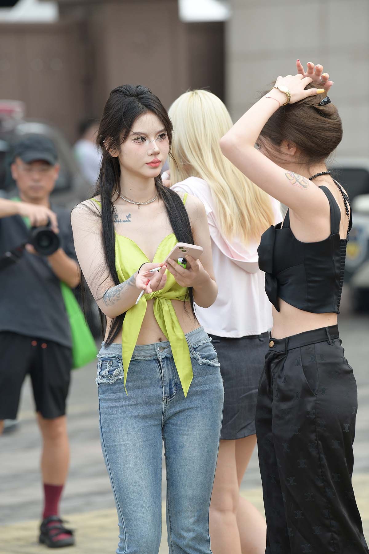 精选街拍作品 NO.4413 牛仔裤小吊带