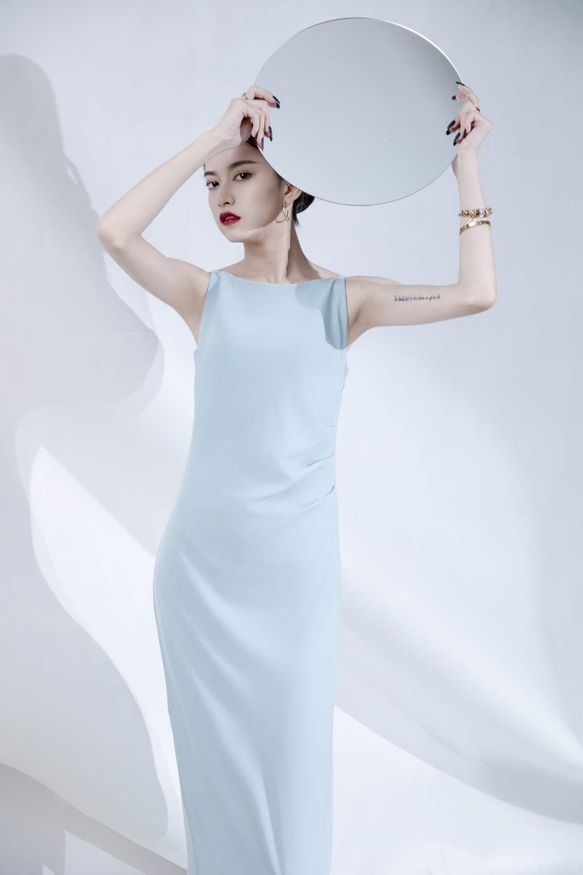 [YITUYU艺图语]2025.05.13 一面镜子 安仔麻麻