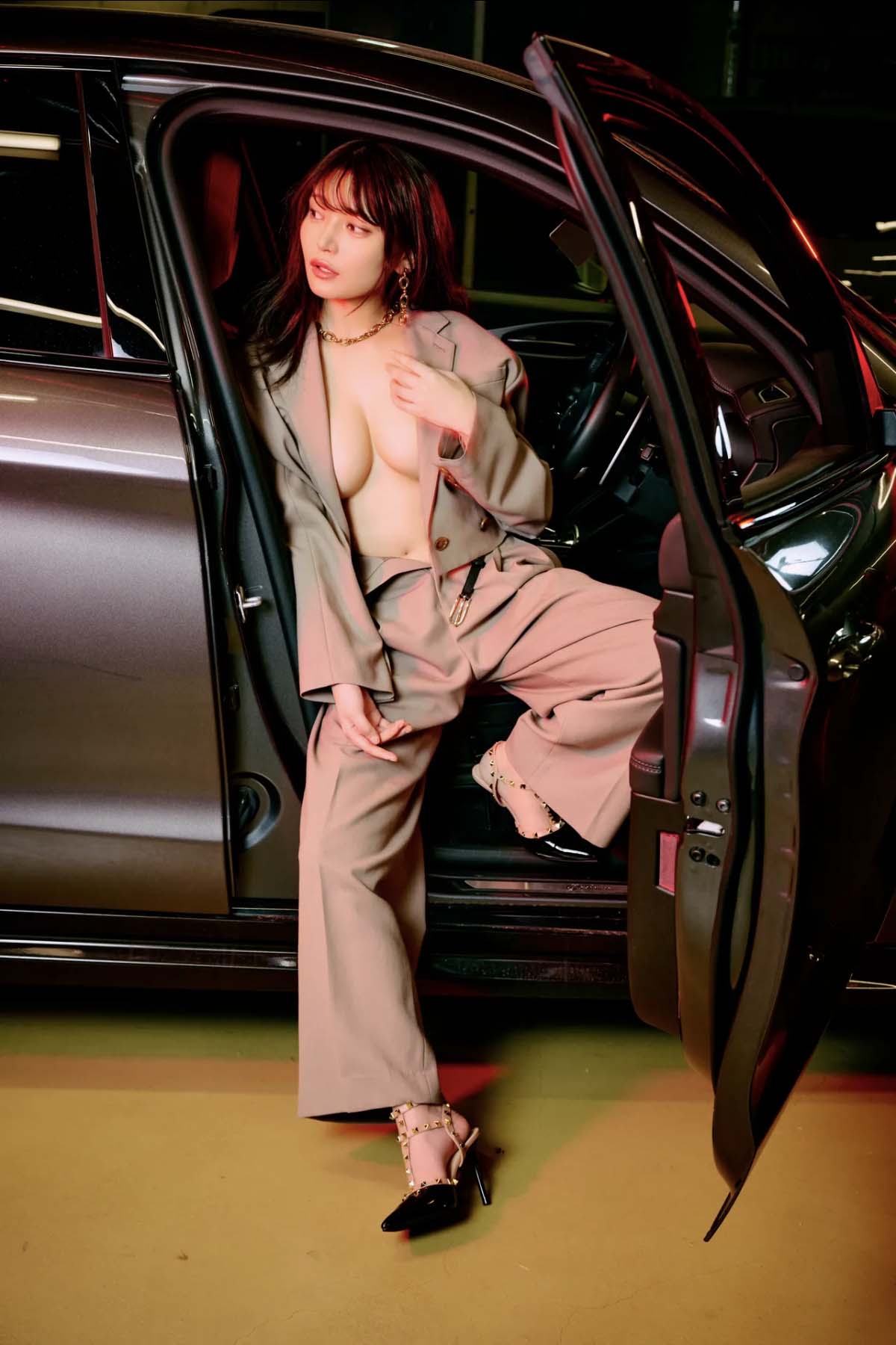 FRIDAY GOLD 似鳥沙也加 A to Z vol.10