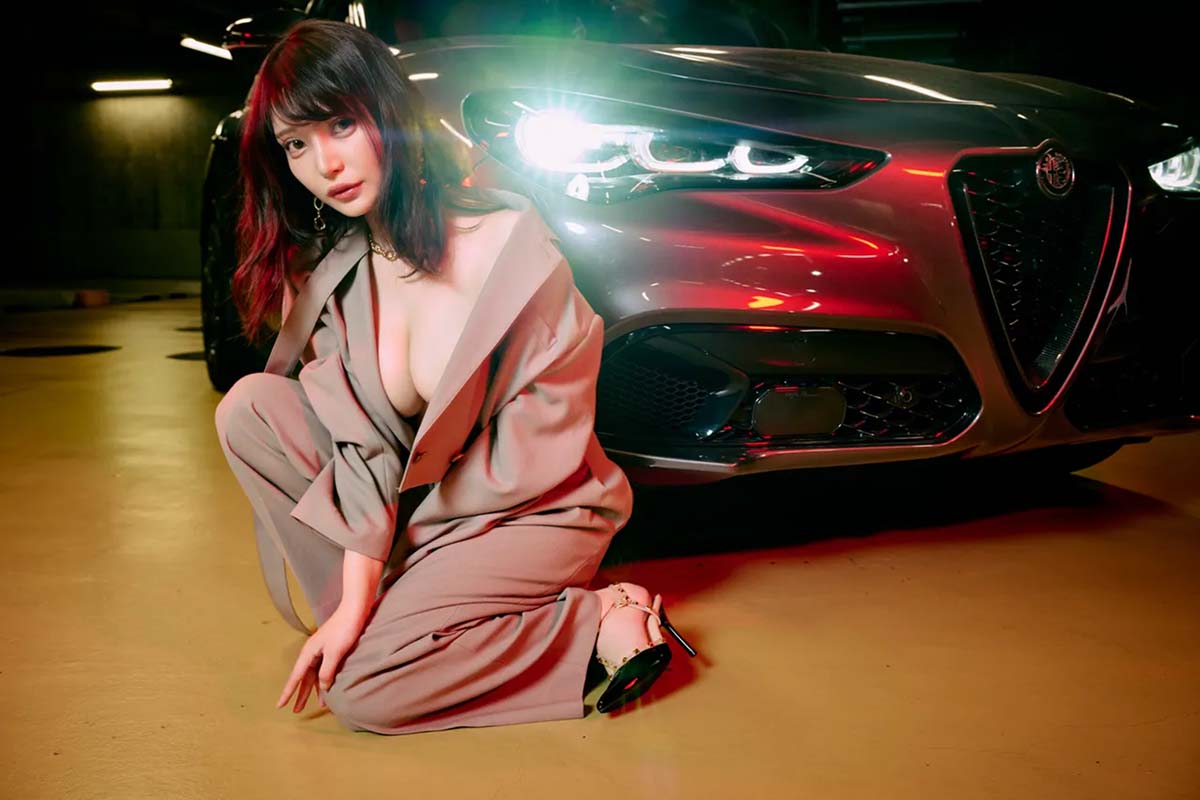 FRIDAY GOLD 似鳥沙也加 A to Z vol.10 预览图 - 2