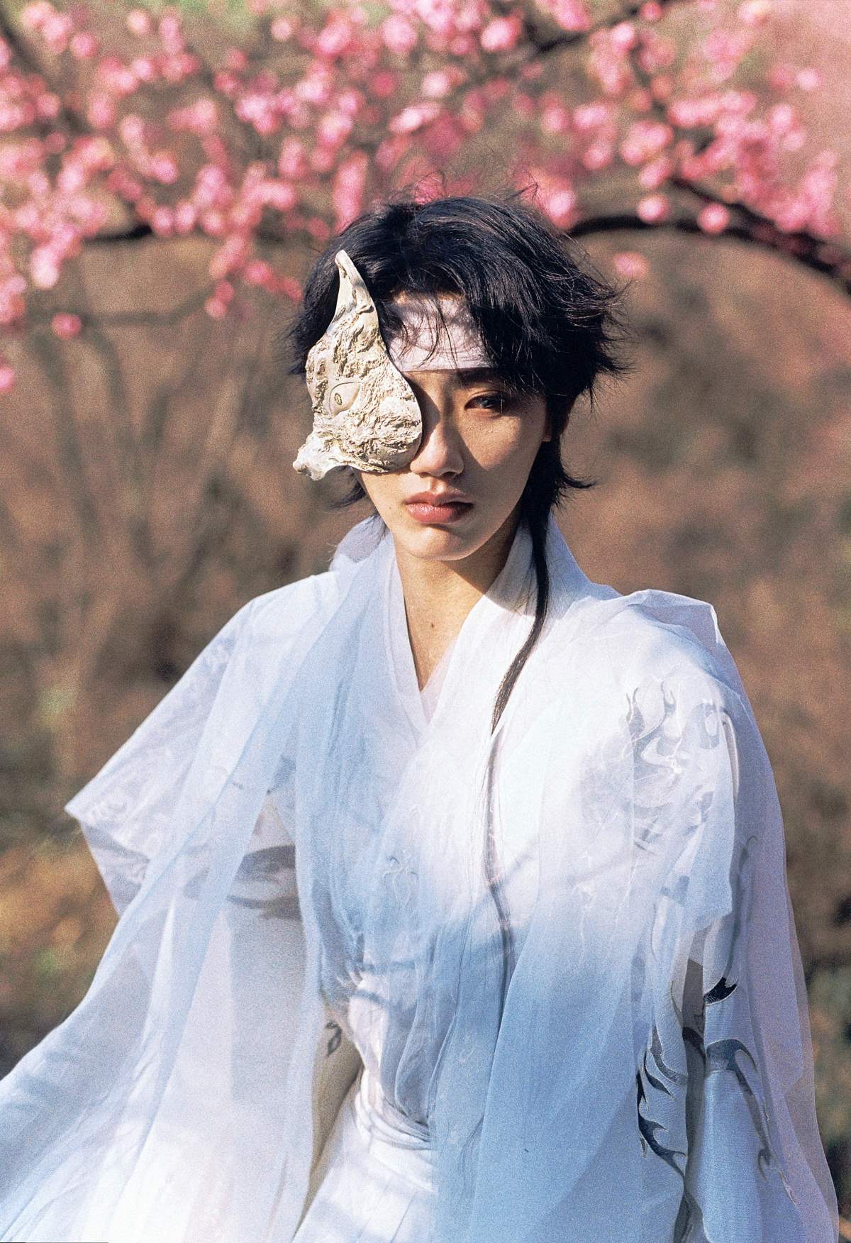 [YITUYU艺图语]2025.05.14 狐狸君 河里漂过的瓢儿白