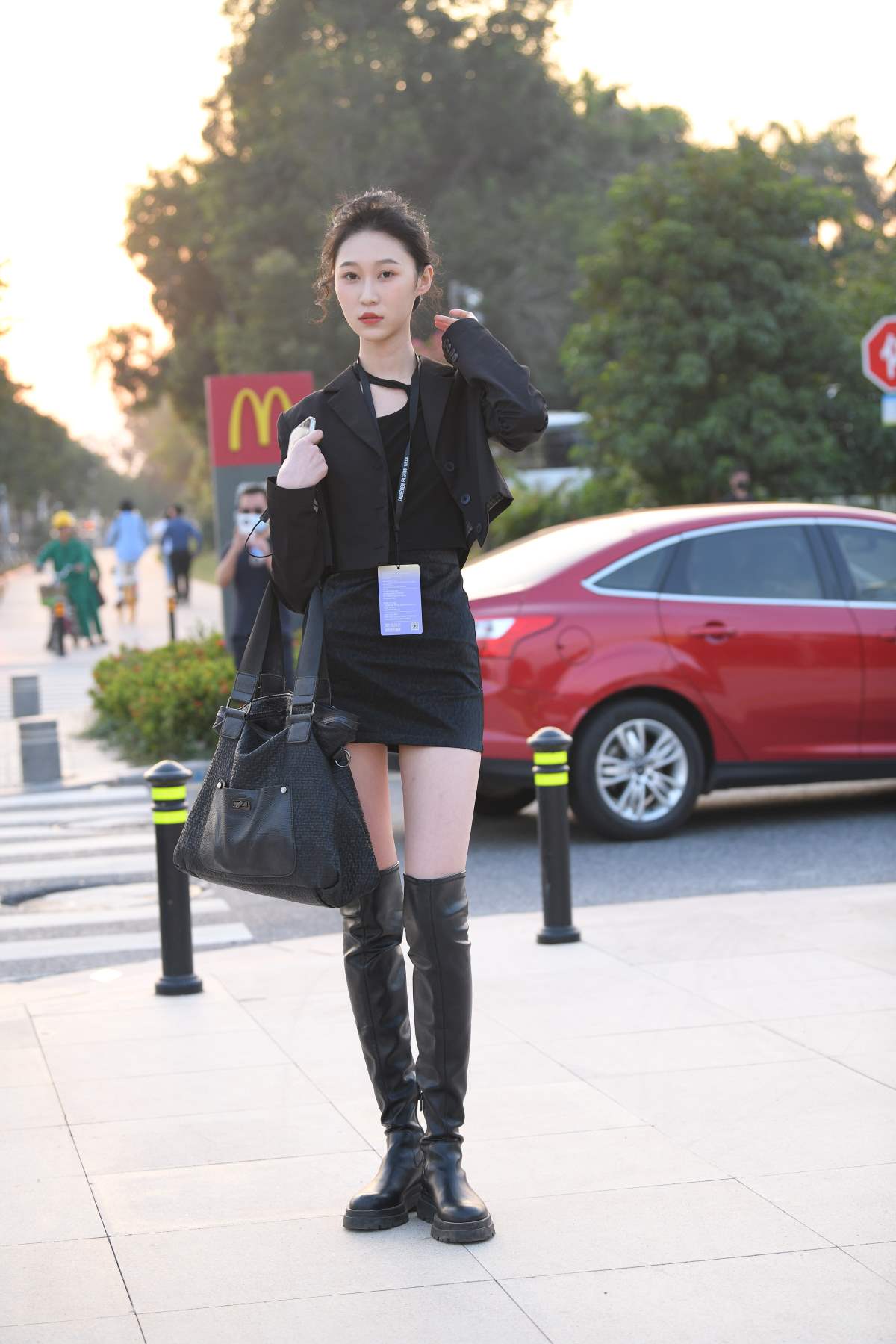 精选街拍作品 NO.4420 高挑长靴短裙