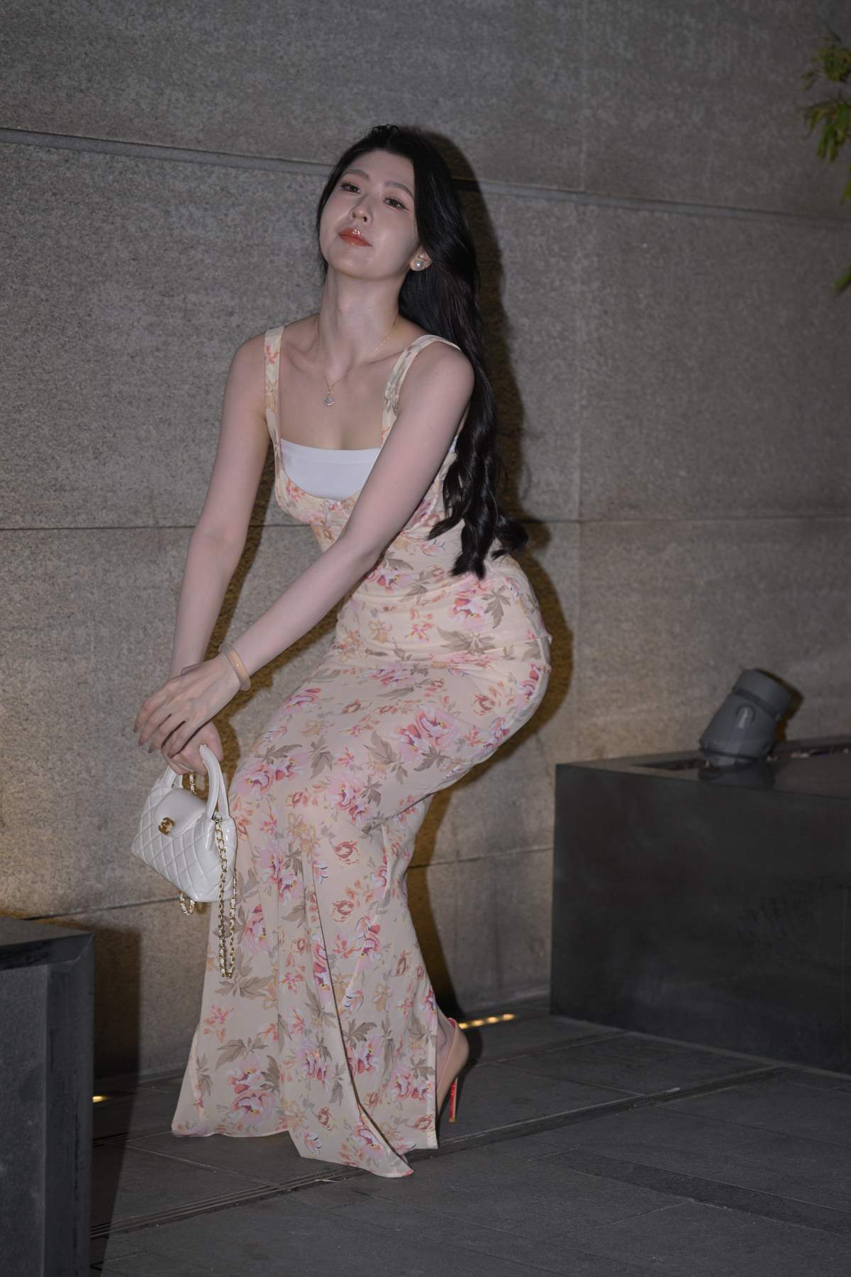 精选街拍作品 NO.4432 优雅碎花长裙