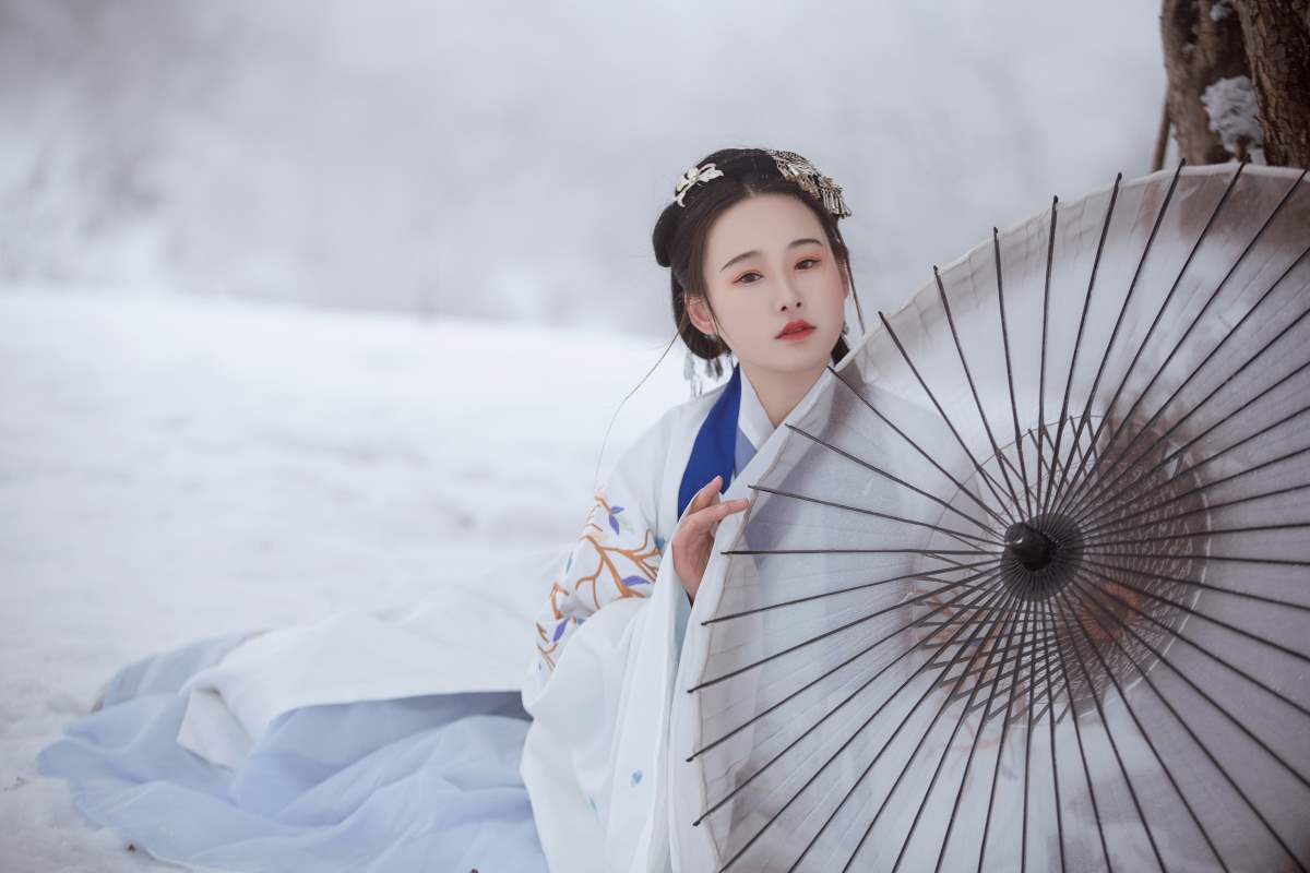 [YITUYU艺图语]2025.05.18 暮烟 -芝月- 预览图 - 2