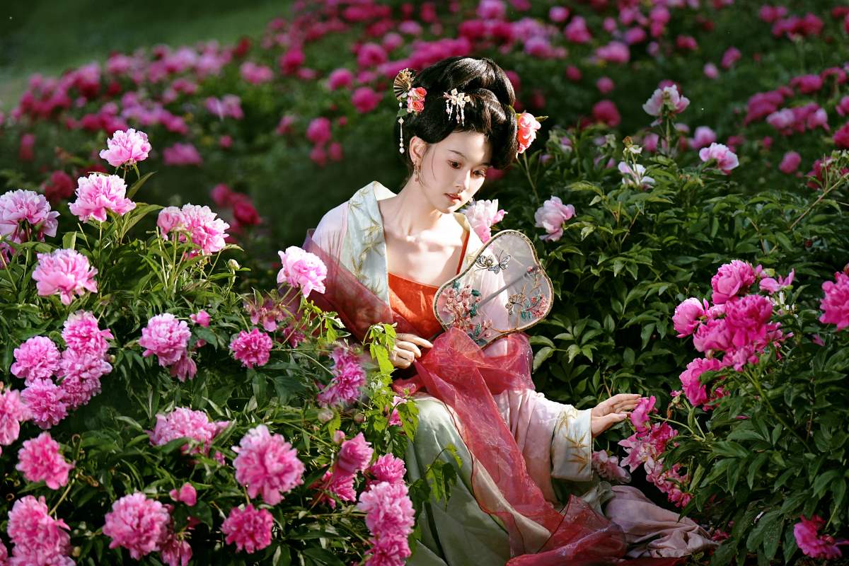 [YITUYU艺图语]2025.05.18 芍药花海 荔枝小耶 预览图 - 2