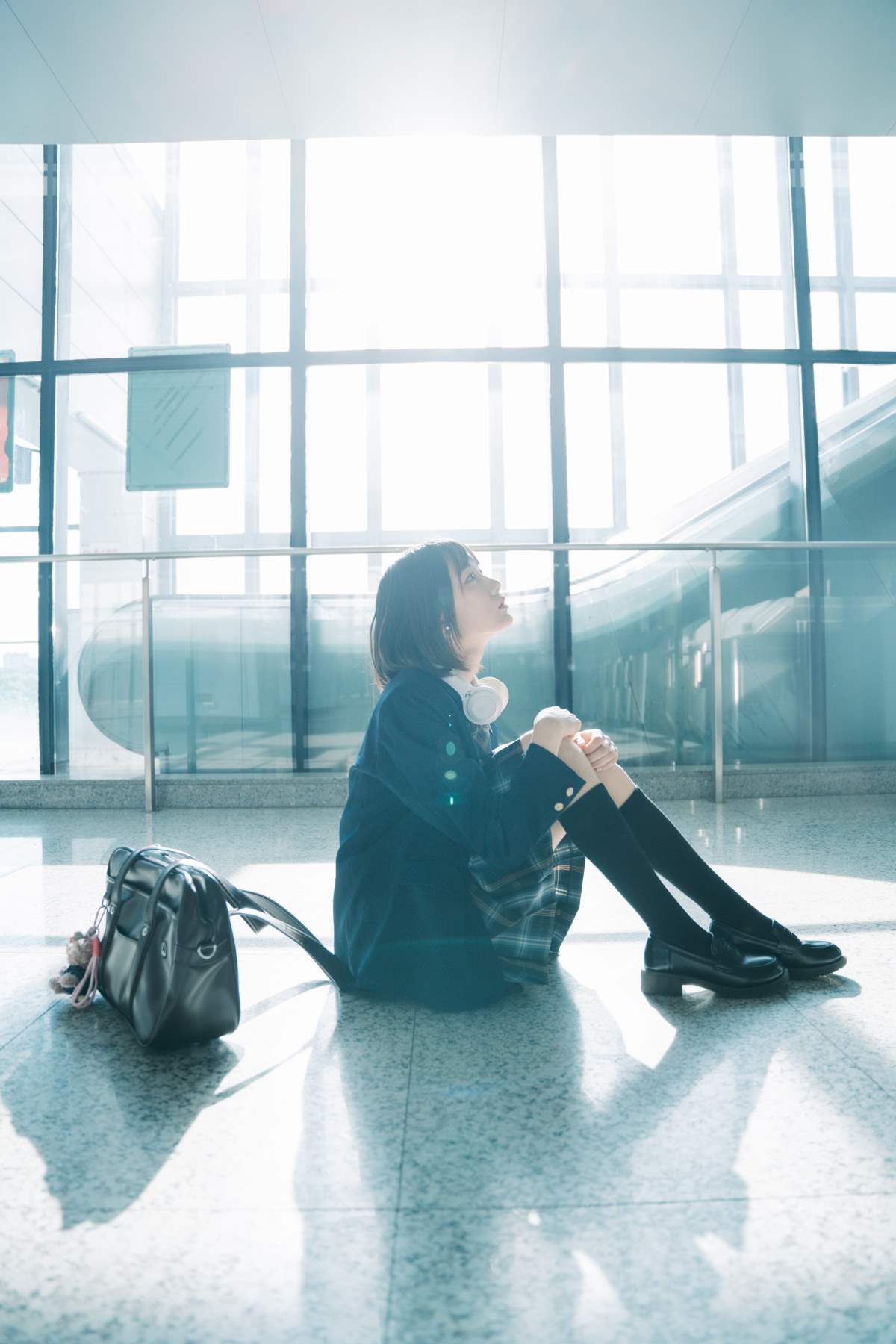 [YITUYU艺图语]2025.05.20 电影感日系地铁人像 七七 预览图 - 2