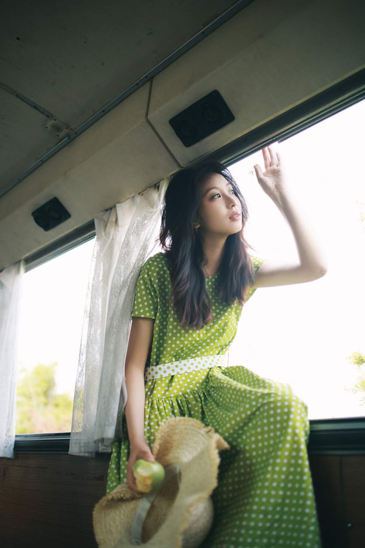 [YITUYU艺图语]2025.05.20 青苹果写真 小u 预览图 - 2