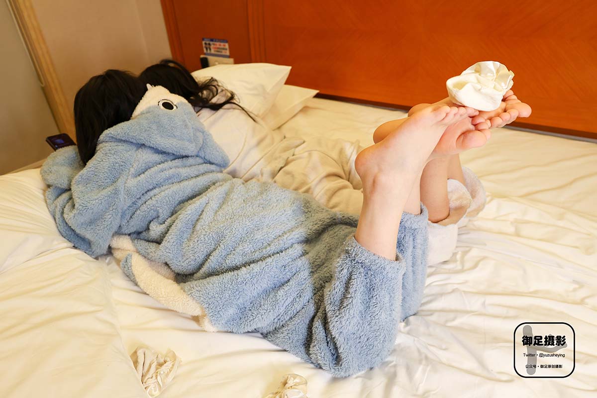 御足摄影 NO.043 – 俩妹妹美足 预览图 - 2