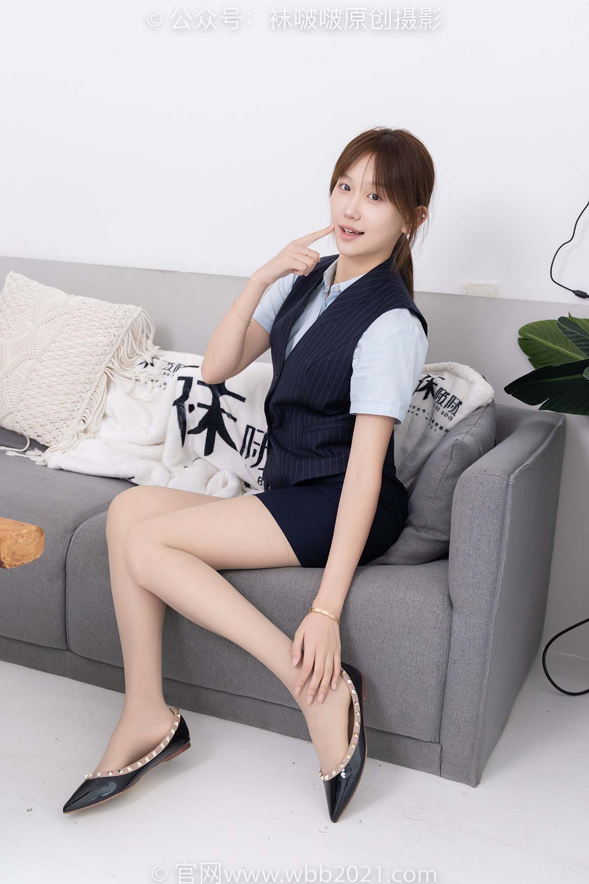 [BoBoSocks袜啵啵]NO.575 香菜-平底鞋、薄灰丝、银行制服