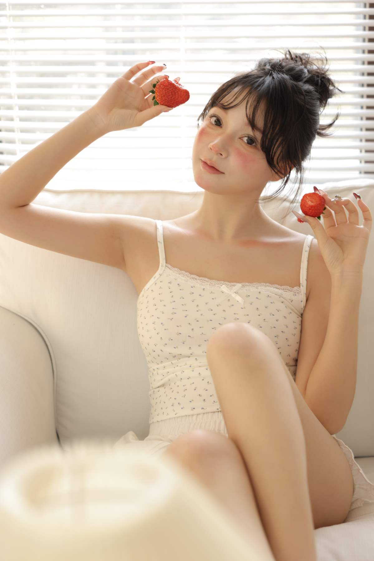 [YITUYU艺图语]2025.05.27 草莓 Disexi思宁