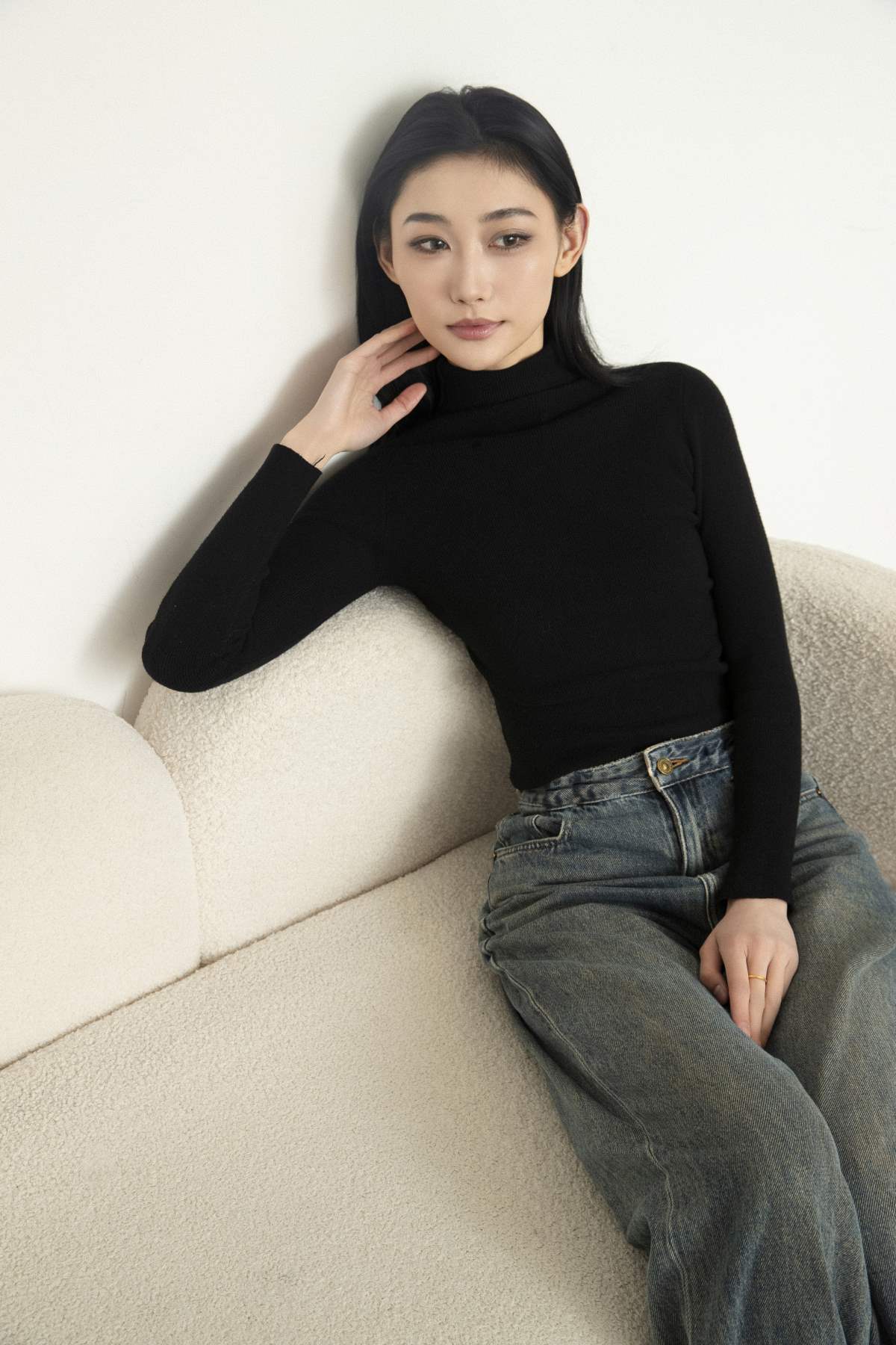 [YITUYU艺图语]2025.05.28 黑色毛衣 PENG