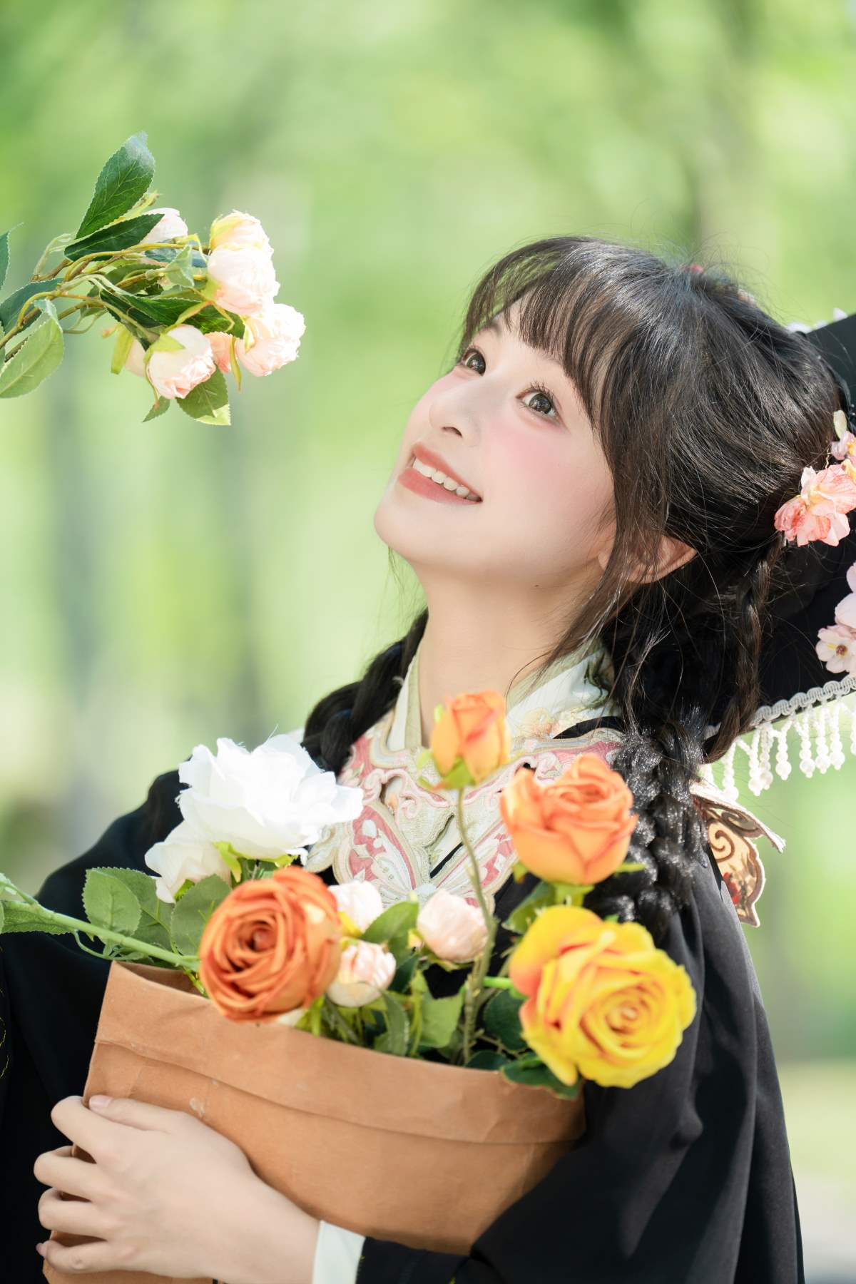 [YITUYU艺图语]2025.05.29 簪花学士服 夏芋小年 预览图 - 2