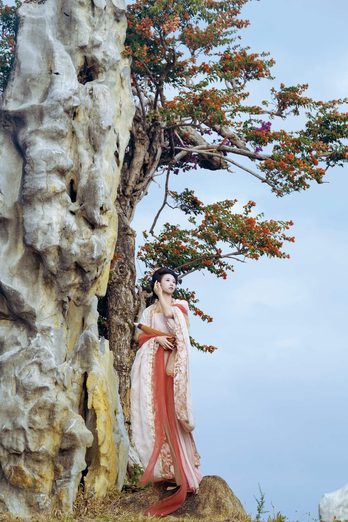 [YITUYU艺图语]2025.05.30 南湾花镇 一只漫漫