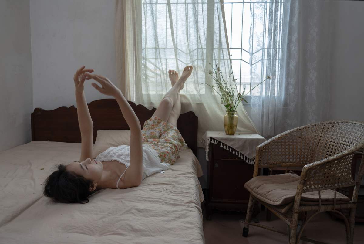 [YITUYU艺图语]2025.05.31 窗畔漫读 小雨天气 预览图 - 2