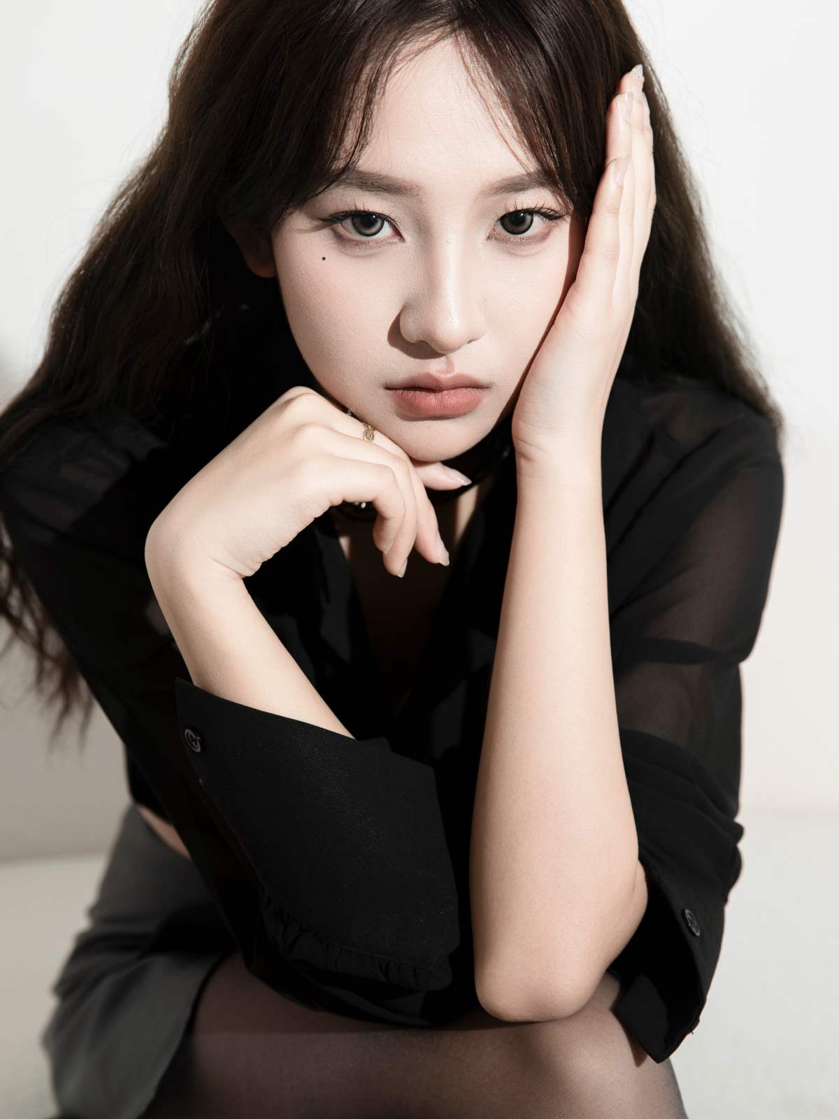 [YITUYU艺图语]2025.05.31 灰色空间 柔柔 预览图 - 2