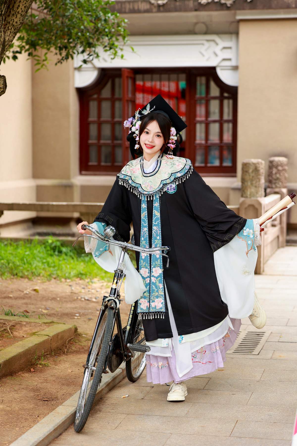 [YITUYU艺图语]2025.06.01 毕业啦 迟迟晴雨表