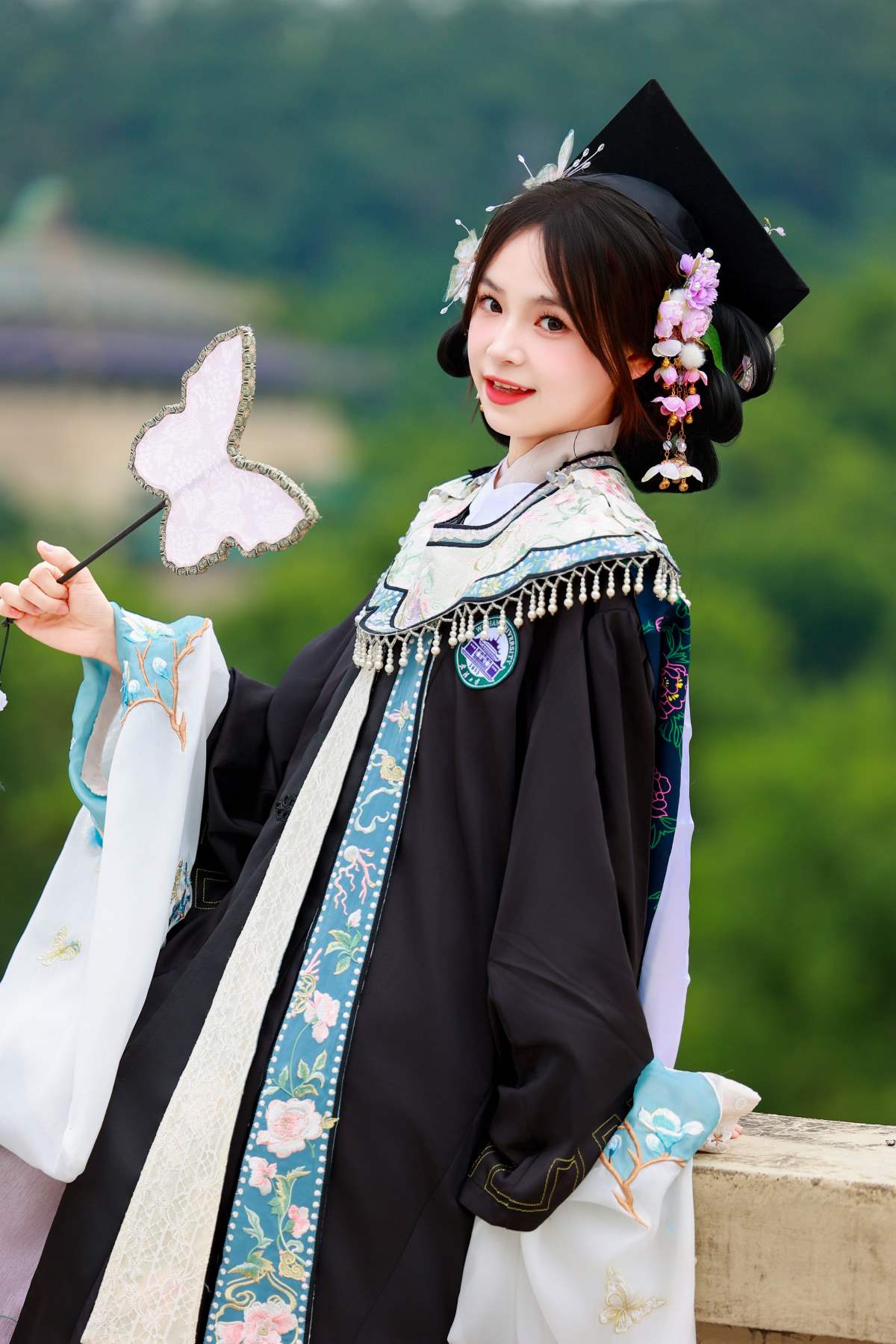 [YITUYU艺图语]2025.06.01 毕业啦 迟迟晴雨表 预览图 - 2