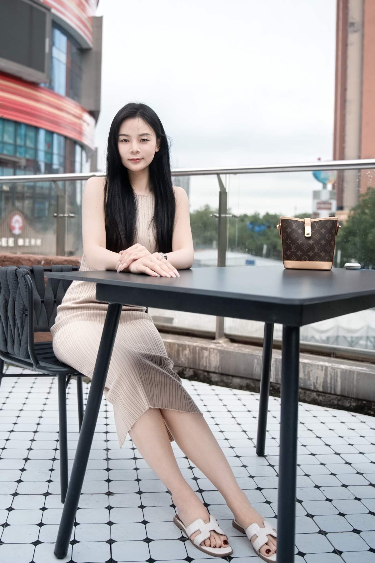 [YITUYU艺图语]2025.06.02 城市街拍 小颖 预览图 - 2