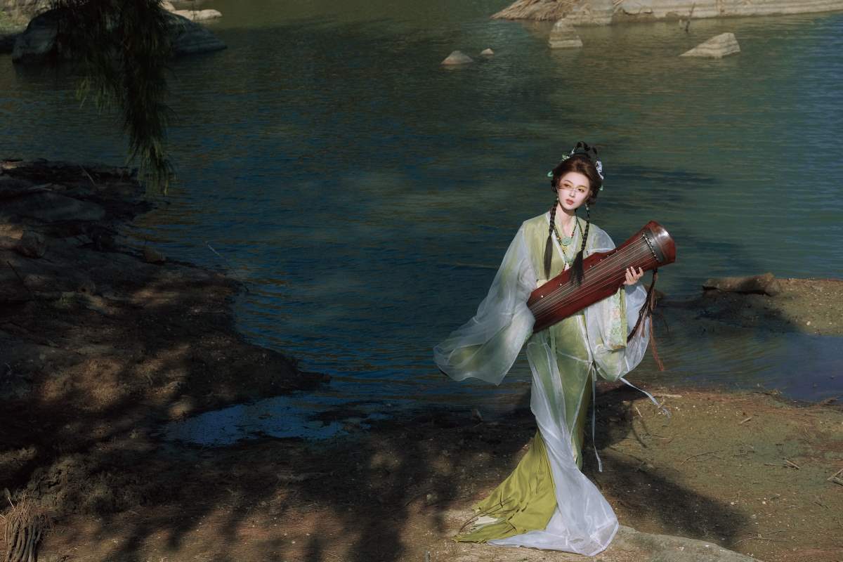 [YITUYU艺图语]2025.06.02 浮光绿影 田田