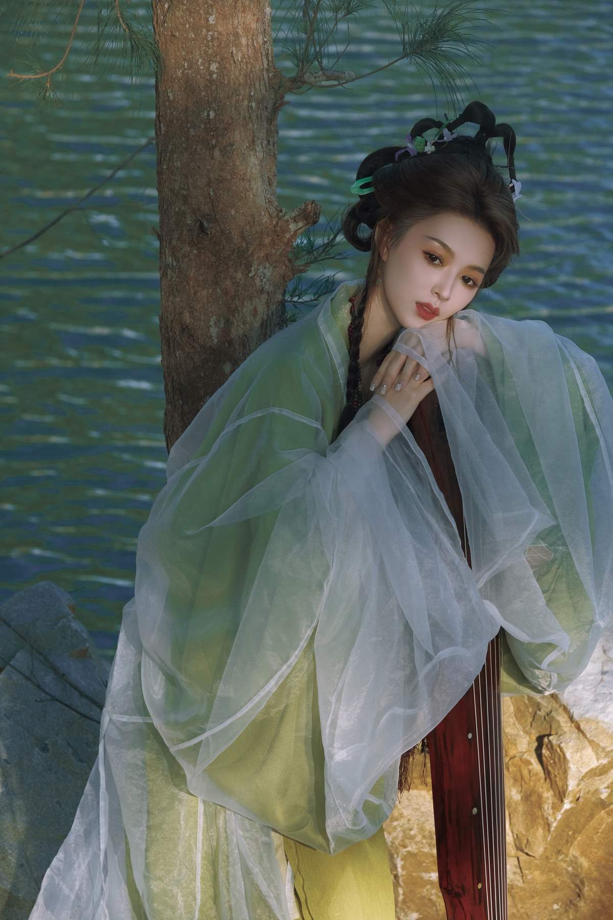 [YITUYU艺图语]2025.06.02 浮光绿影 田田 预览图 - 2