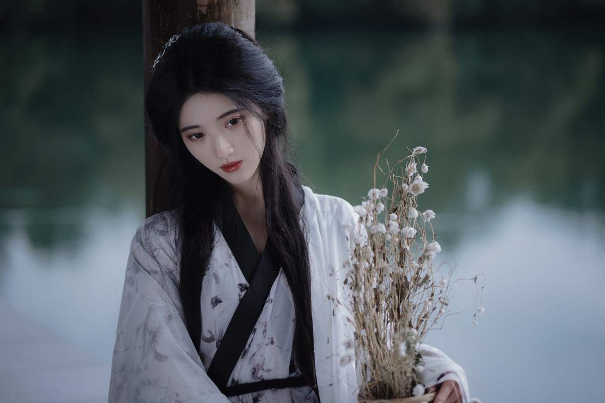 [YITUYU艺图语]2025.06.03 倚楼听风雨 当初叫人家小田田