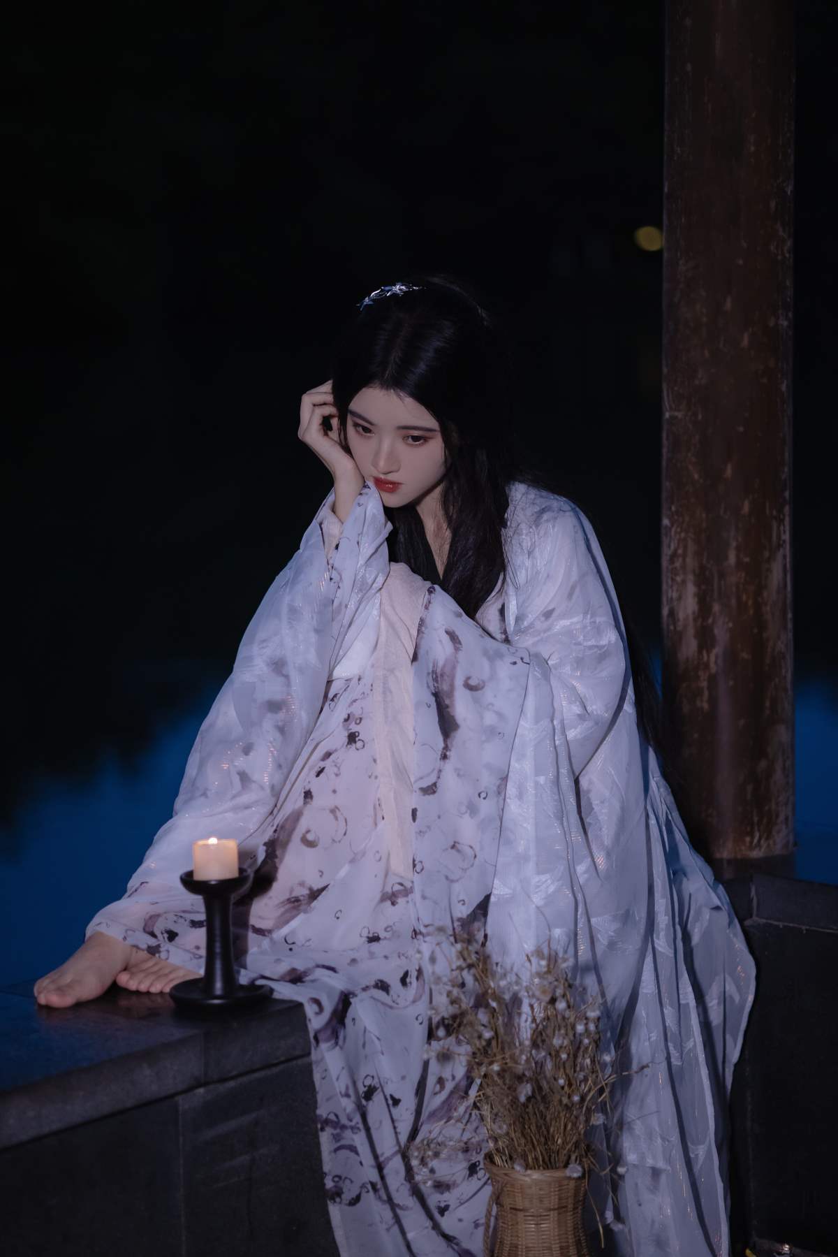 [YITUYU艺图语]2025.06.03 倚楼听风雨 当初叫人家小田田 预览图 - 2