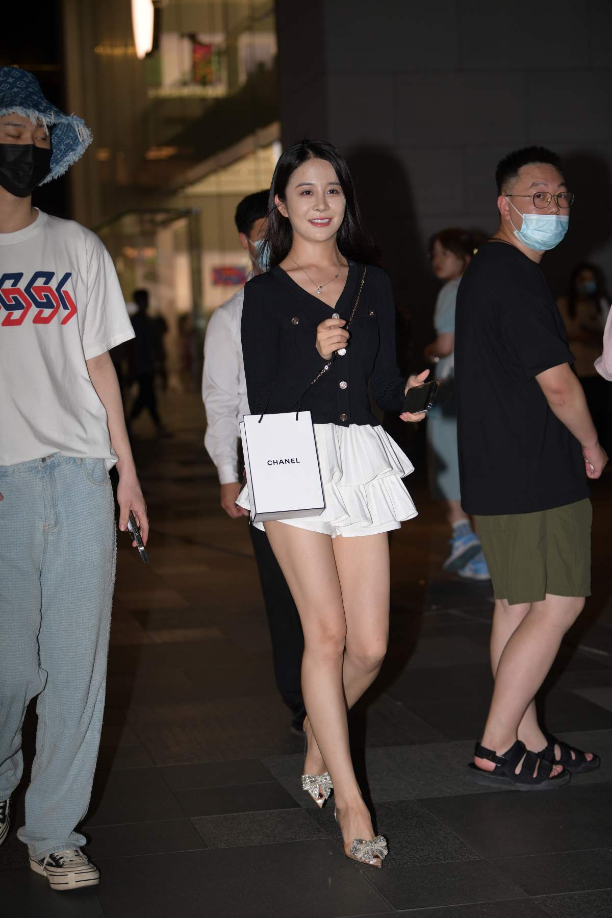 精选街拍作品 NO.4562 甜美黑白搭