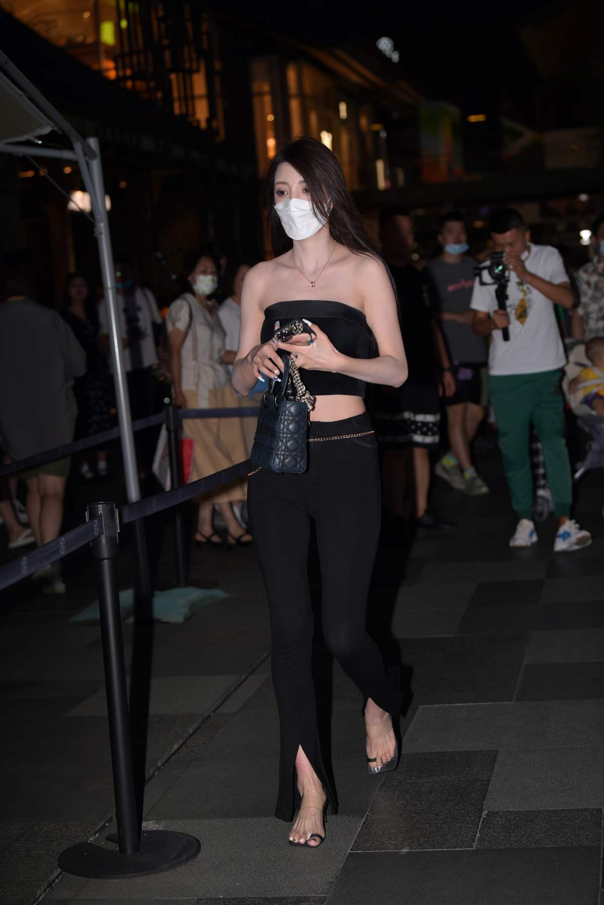 精选街拍作品 NO.4563 修身黑色系