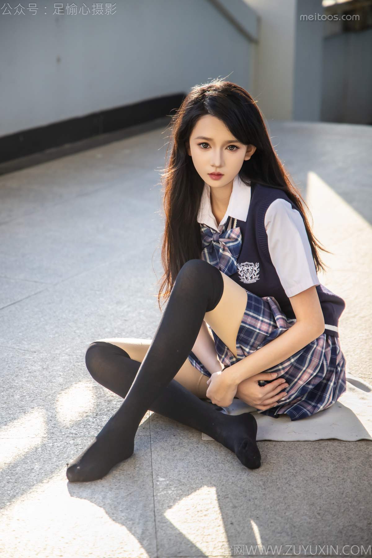 足愉心 NO.019 果酱（搭配：JK制服、小皮鞋、黑色丝袜、肉色打底裤）