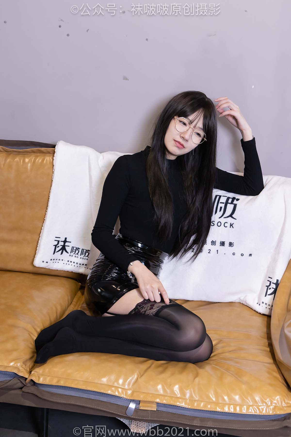 [BoBoSocks袜啵啵]NO.585 小甜豆-高跟鞋、大腿黑丝、踩面包剧情