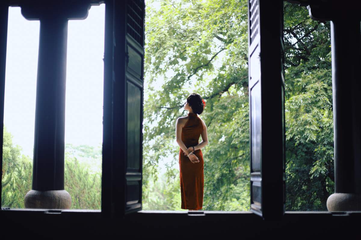 [YITUYU艺图语]2025.06.09 旗袍手推波 江南东方美 无语草莓 预览图 - 2