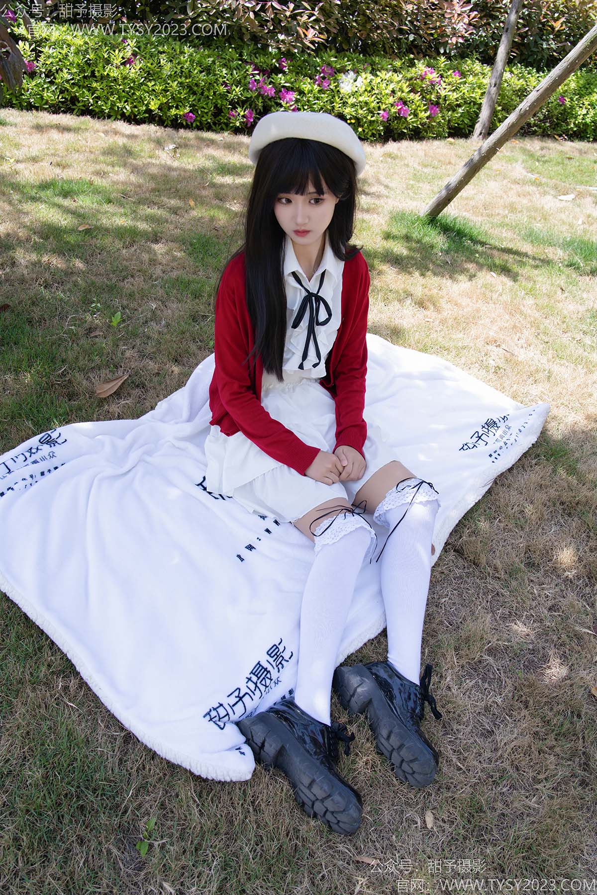 甜予摄影 NO.197 小甜桃-皮鞋、大腿袜、裸足